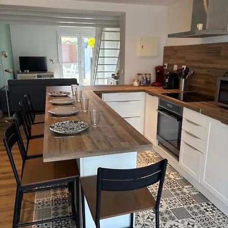 St Cyprien Belle Maison Renovee Avec Jardin 4 A 6 P *