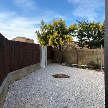 St Cyprien Belle Maison Renovee Avec Jardin 4 A 6 P *