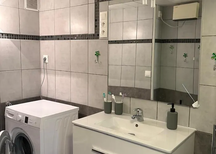 St Cyprien Belle Maison Renovee Avec Jardin 4 A 6 P بيت للعطل سان سيبريان