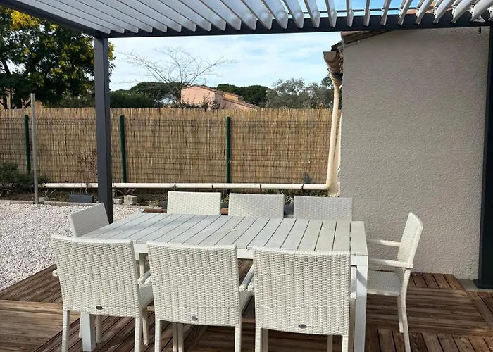 بيت للعطل St Cyprien Belle Maison Renovee Avec Jardin 4 A 6 P سان سيبريان
